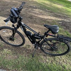Schwinn Voyageur E-bike 