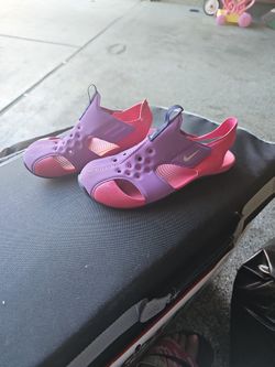Nike Size 2Y Sandals / Water Shoes