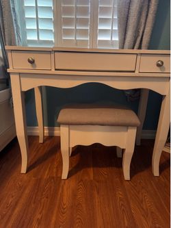 Make up Vanity table and Stool set