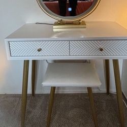 Just Desk For Sale (chair Is Broken But Can Be Fixed If Wanted)