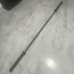 Used 7 Foot Bar Barbell For Olympic Weights Plates 