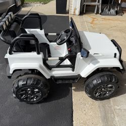 Electric Vehicle Toy Ride on Car (Jeep)