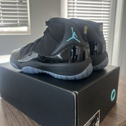 Gamma Blue 11’s Size 7