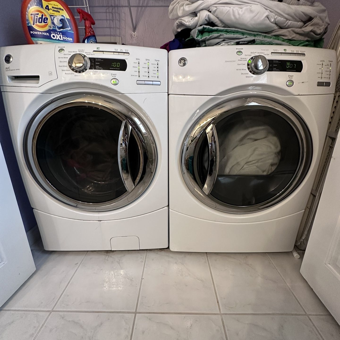 GE Washer And Dryer Set. B.O.