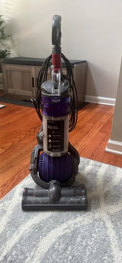 Dyson Vacuum Cleaner