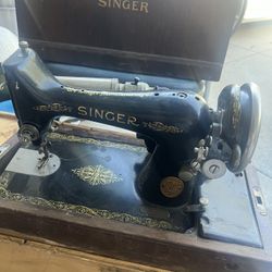 Singer Antique Sewing Machine