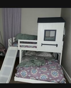 bunk bed