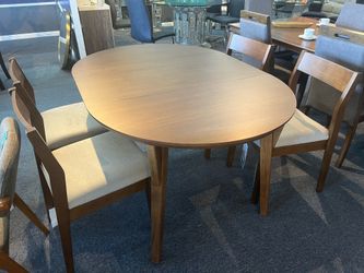 Rayven Dining Table and 4 Chairs，$580