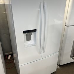 Whirlpool Gloss White French Style Refrigerator Floor Model