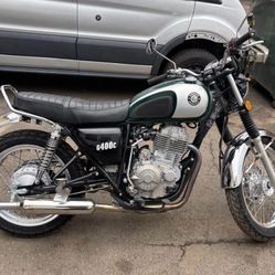 Genuina Scooter 400cc 