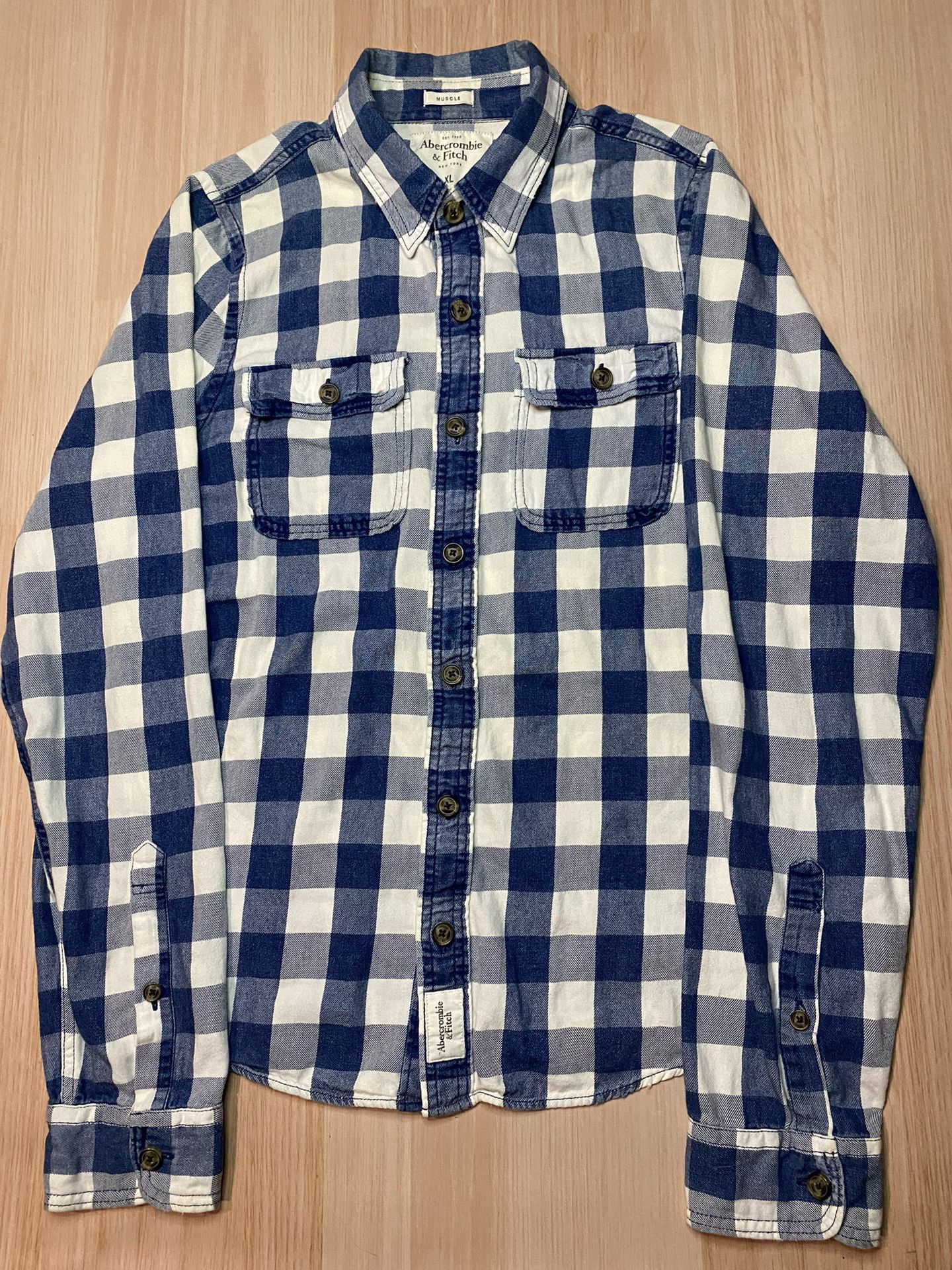 Abercrombie & Fitch A&F Sz  X Large Muscle Fit Blue/White Plaid Flannel Shirt