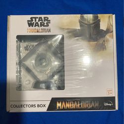 Star Wars The Mandalorian Collectors Box By Disney+