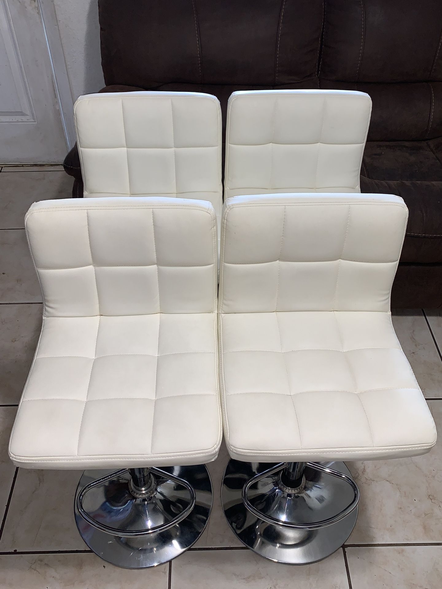 Set of 4 Modern White Faux Leather Swivel Bar Stools