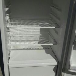 FRIGIDAIRE $150 OBO 