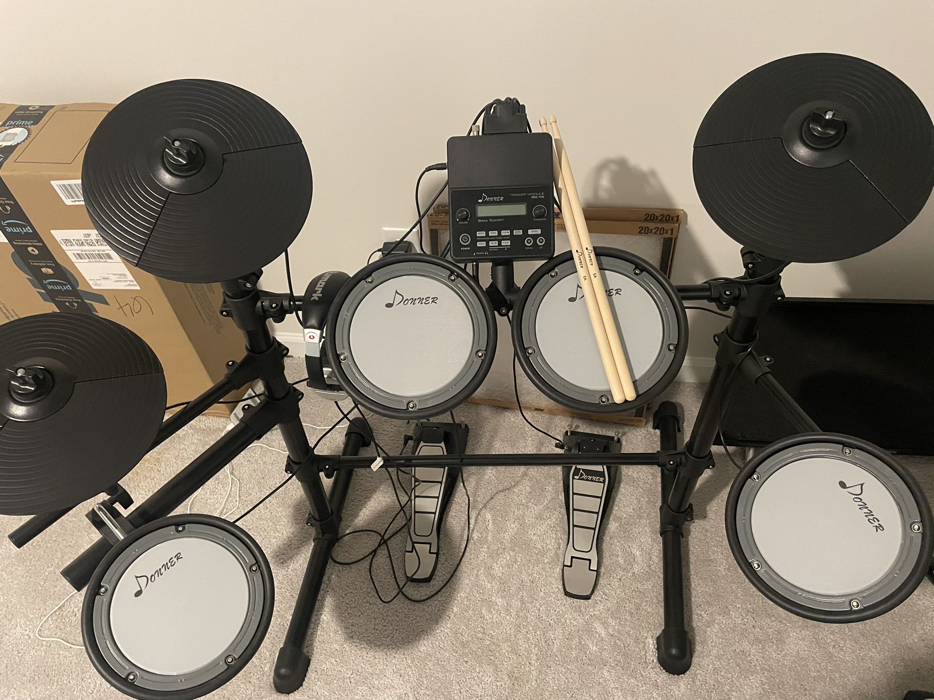 Donner DED-100 Electric Drum Set , 8 Piece Mesh Drum Set Great For Beginners!
