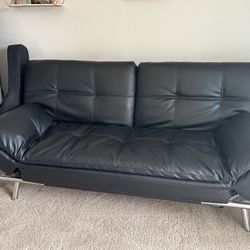 LEATHER FOLDOUT COUCH