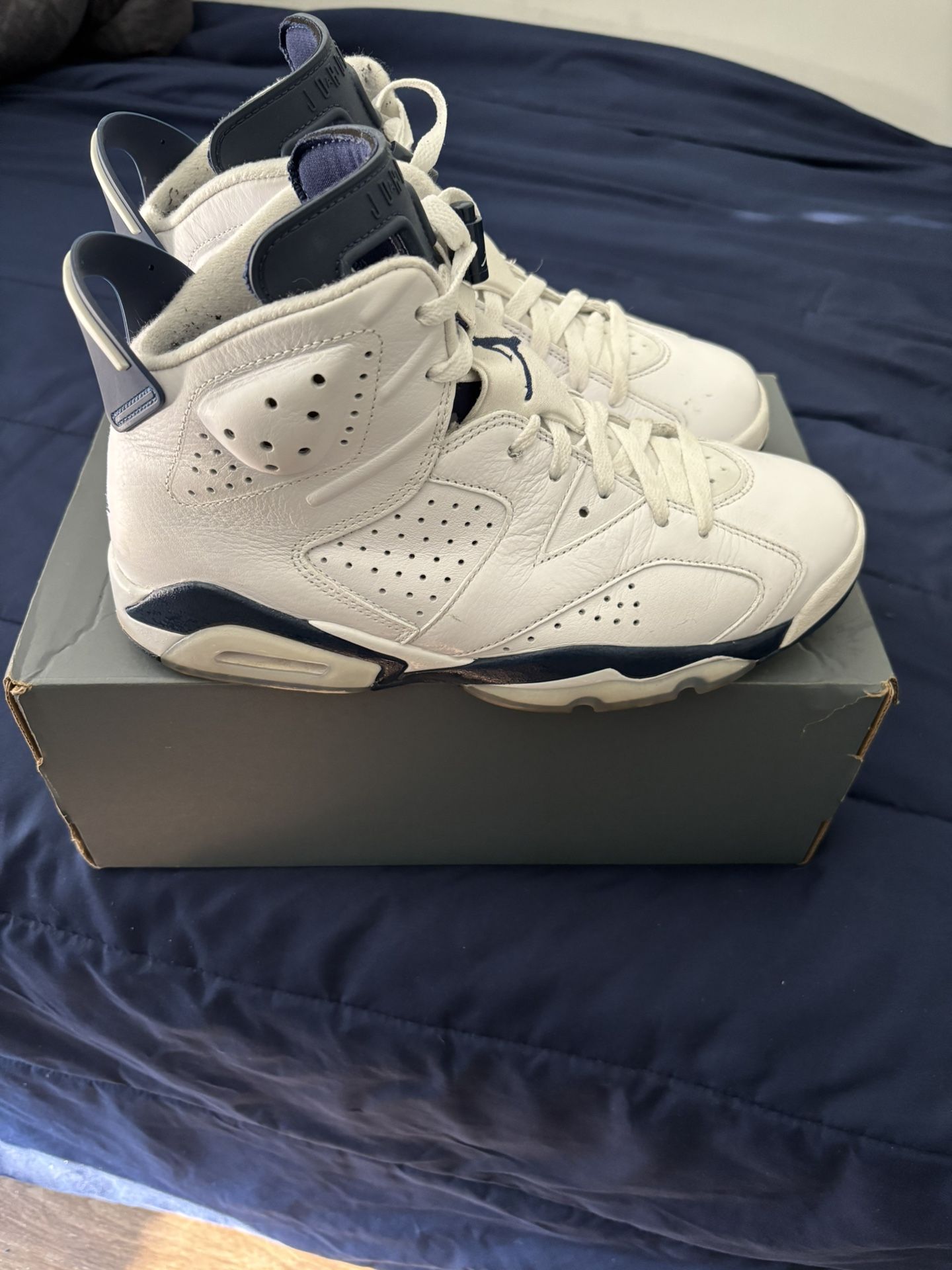 Air Jordan 6 Retro Midnight Navy