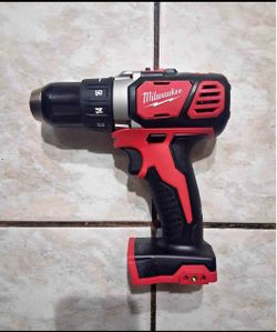 Milwaukee m18 drill driver (TOOL Only)