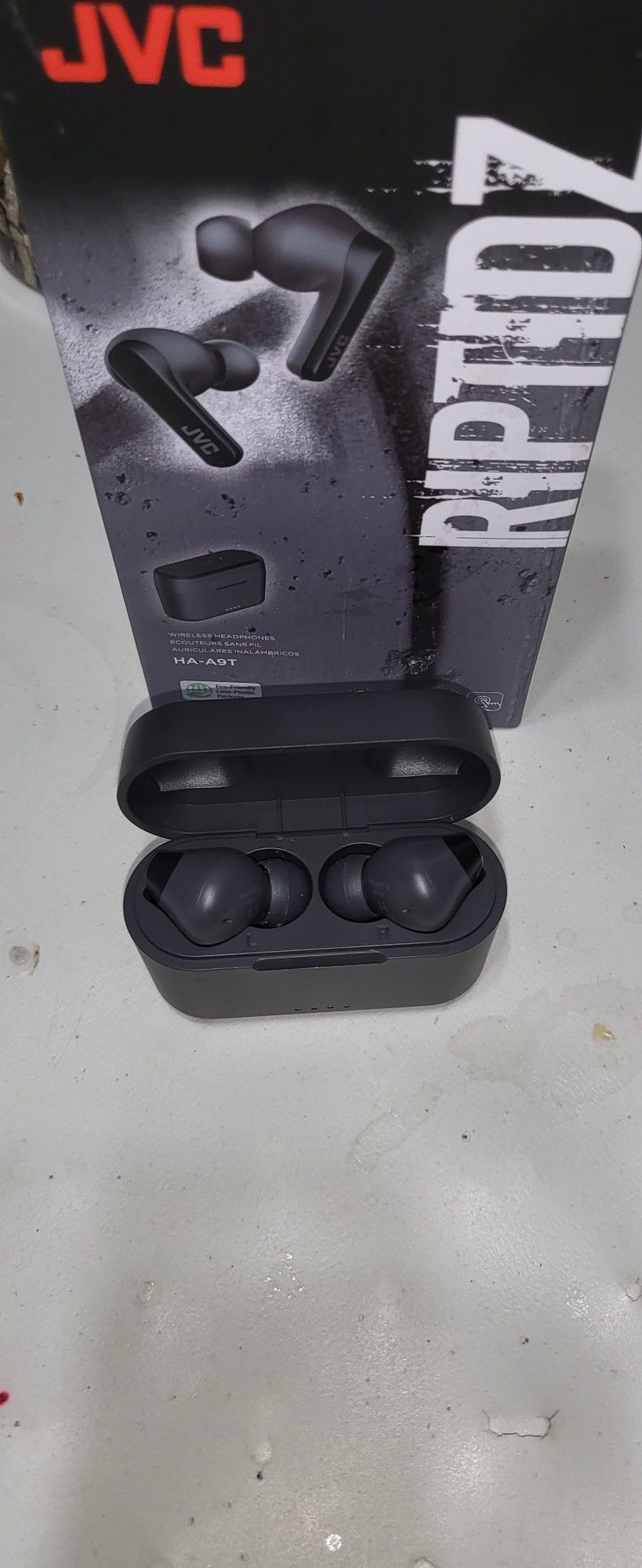 BRAND NEW JVC BLUETOOTHEARBUDS