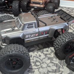 Arrma Outcast 6s