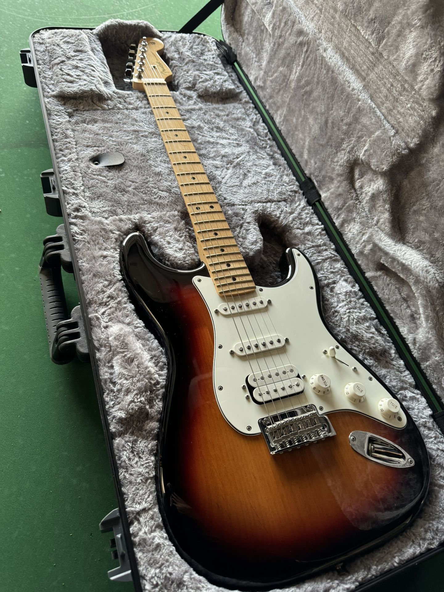Fender Stratocaster Player Series
