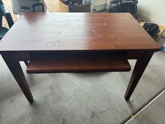 Computer desk