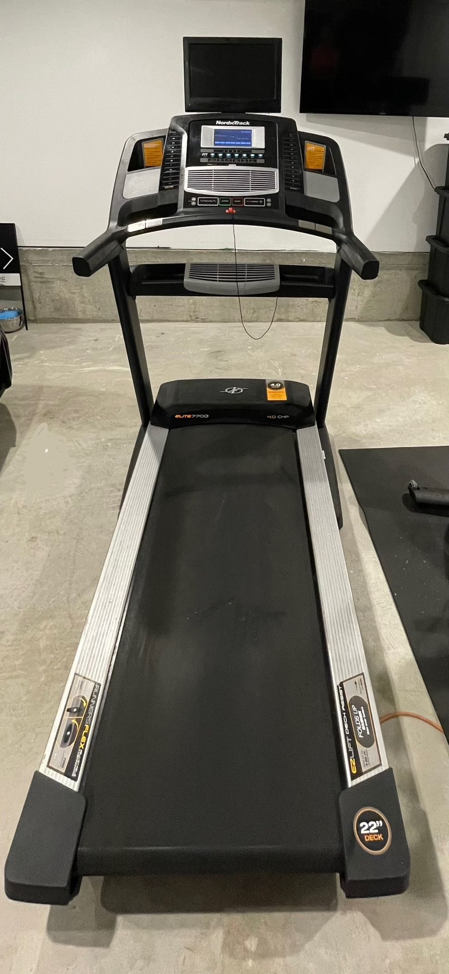 Elite7700 NordicTrack treadmill