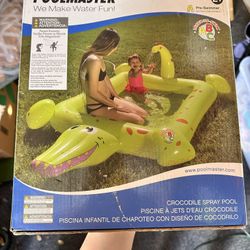 Crocodile Spray Inflatable Infant Pool (new) 
