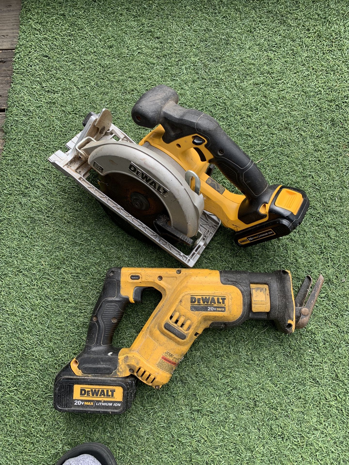 Dewalt Saw