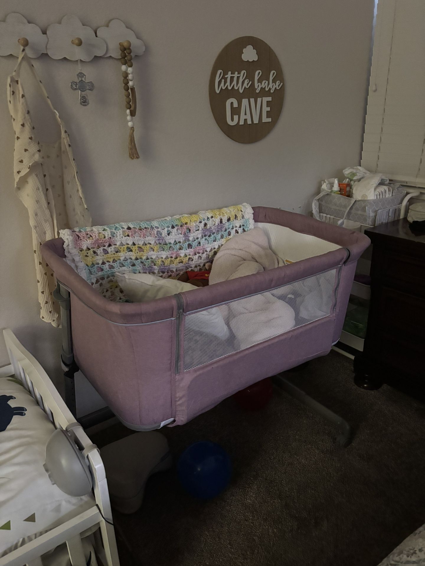 Baby crib