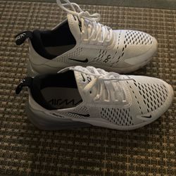 Nike Women's Air Max 270 Shoes