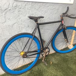 Bike 🚲 700 Fixie Good Condition 55cm