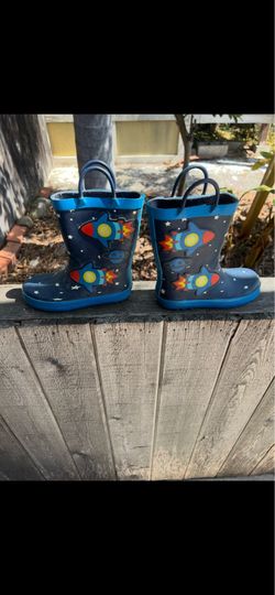 Boys boots