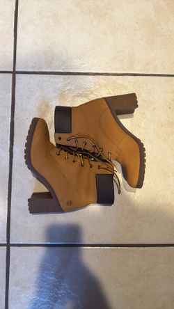 Timberland SIZE 7 WOMEN ALLIGTONS