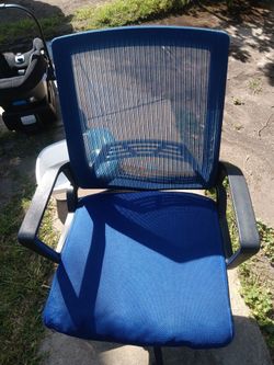 !! ADJUSTABLE DESK CHAIR 