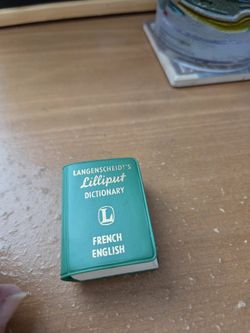 LANGENSCHEIDT'S LILLIPUT DICTIONARY