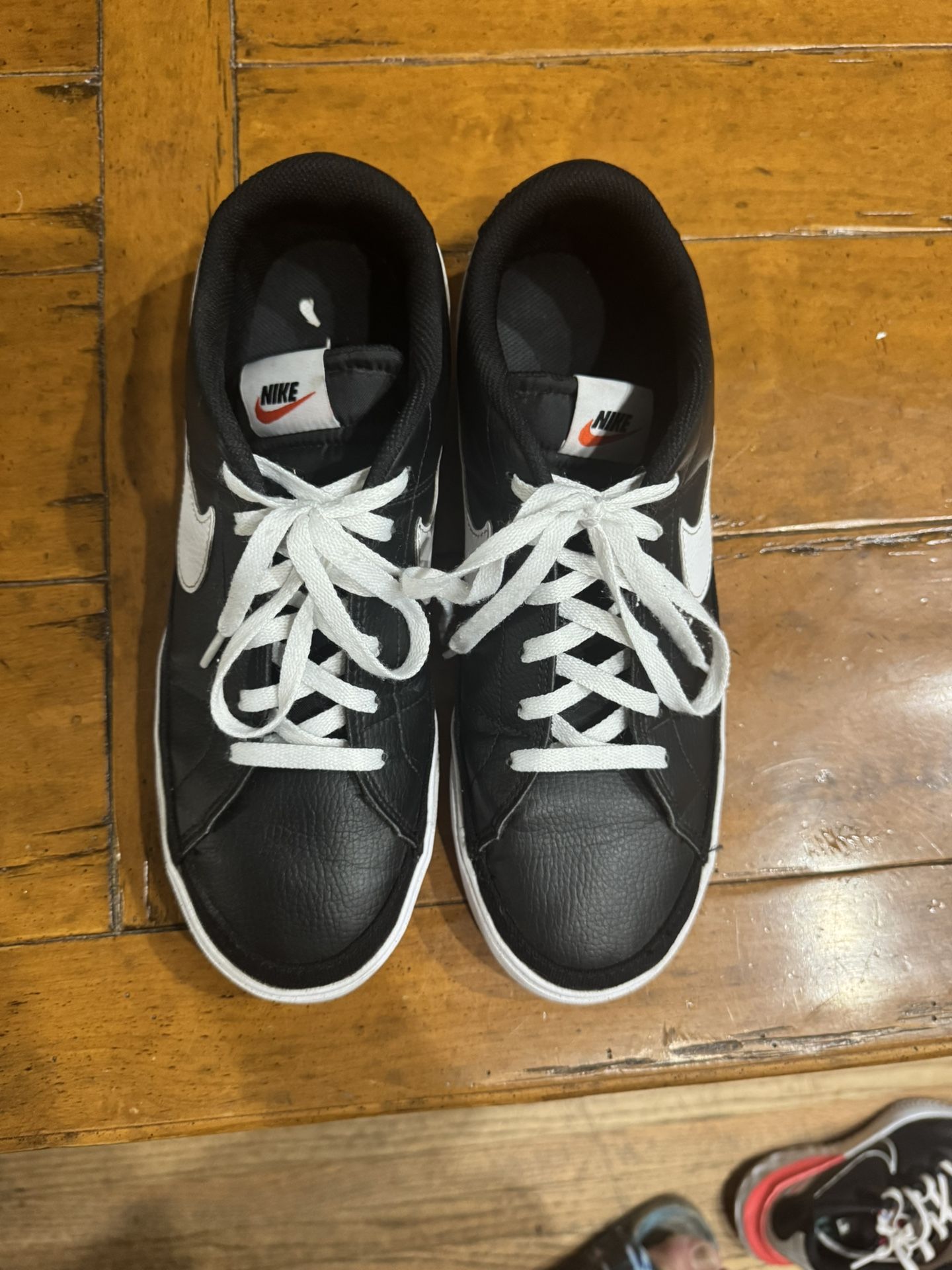 Nike Court Legacy