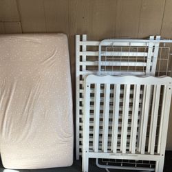 Wood Crib Great Condition 