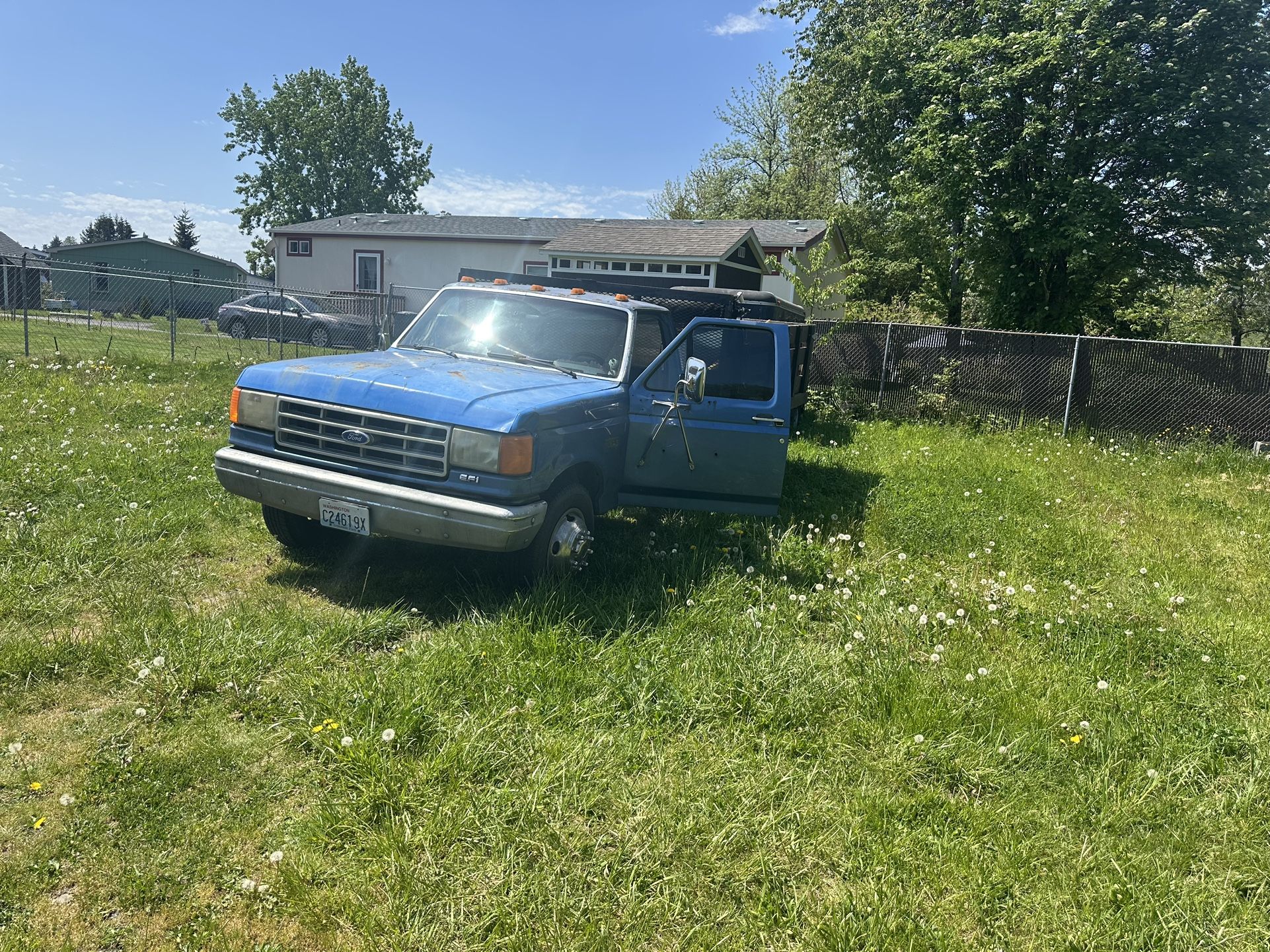 1989 Ford 1 Ton Trucks