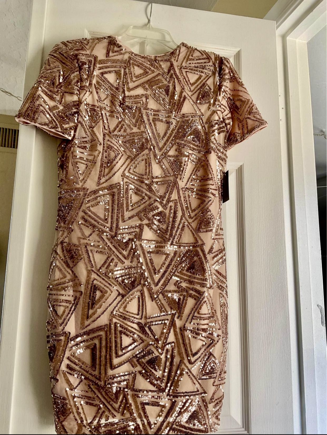 Geometric Pattern Sequin Mini-dress, Blush, Size M (forever 21 size!)