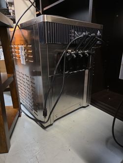 Commercial Soft Serve Ice Cream Machine - 3 Flavor Twist
