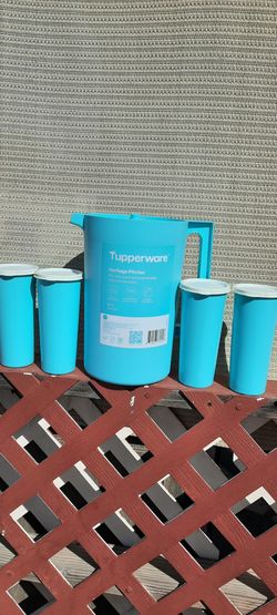 New Tupperware 5 Piece Set $55.00 Cash And Pick Up Only Bilingual Hablo Español 