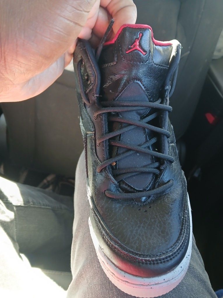 Jordan's Size 7y Black And Red