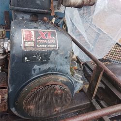 Miller  Roughneck 2E WELDER / GENERATOR 