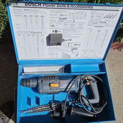 Bosch Bulldog Rotary Hammer Drill, With Bits, And Case 