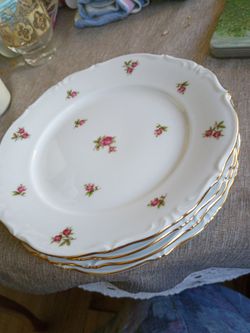 Set of 4 dessert plates