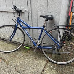 Bike For Sale. Cannondale H600 