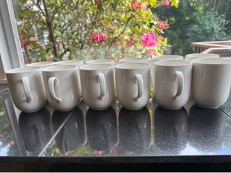 NEVER USED - 12 Villeroy and Boch Tipo White Coffee Mugs - 10 oz