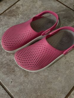 Pink Crocs Sz7