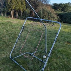 Pitch Back Baseball/Softball Trainer